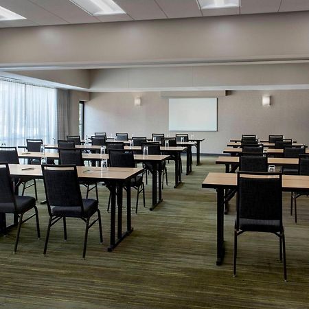Courtyard By Marriott Boston Norwood/Canton Экстерьер фото