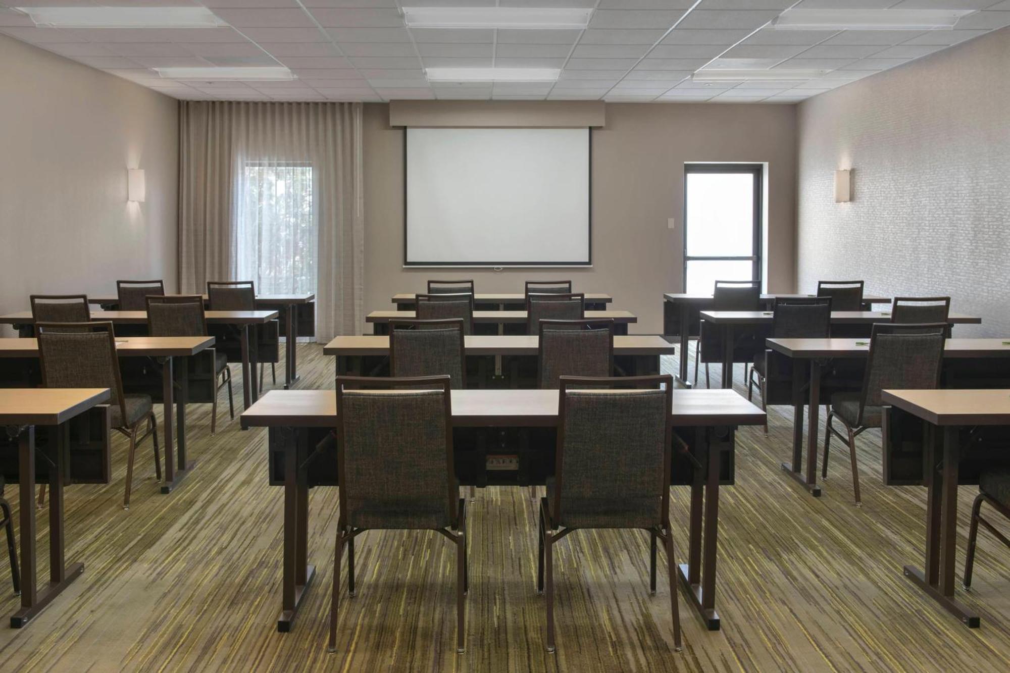 Courtyard By Marriott Boston Norwood/Canton Экстерьер фото